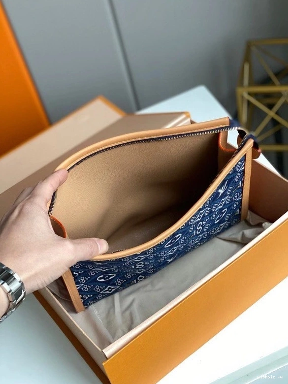 WIS POUCH 1854 TOILETRY 26 LOUIS SINCE VUITTON 0119